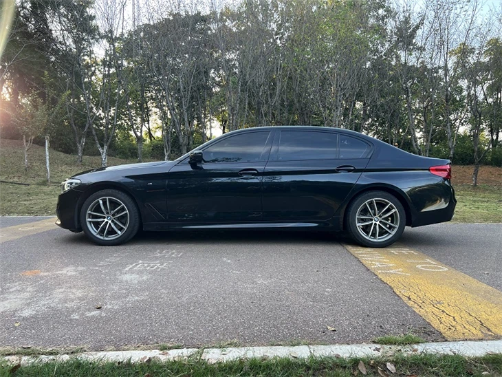 BMW 2018 BMW 5 Series 525li MSport Suit suppliers